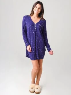 Ugg Women's Henning Sleep Dress II 8 Ugg Women's Henning Sleep Dress II -Standrews Links Officials Store 1113111xNAVYSTARSxAlt3 17709472