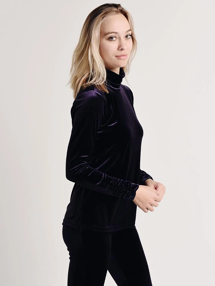 Sno Skins Plushtech Velvet Turtleneck 5 Sno Skins Plushtech Velvet Turtleneck - Image 5