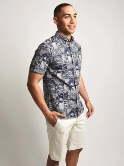 Surfside Supply Short Sleeve Wave Block Cotton Lyocell Shirt -Standrews Links Officials Store 11500107e navy whitealt2