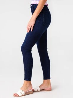 Citizens Of Humanity Women's Chrissy High Rise Skinny Fit Jean -Standrews Links Officials Store 1611 1262xSERONADKINDIGOxAlt2 44212198