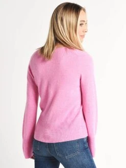 White+Warren Cashmere Slit Sleeve V Neck -Standrews Links Officials Store 17741 cottncandyheatheralt2