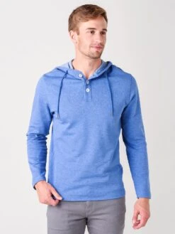 Mizzen+Main Men's Light Blue Heather Fairway Hooded Henley