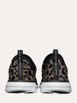 APL Women's Phantom Black Panther -Standrews Links Officials Store 2 2 008 418 001 blackpantheralt2