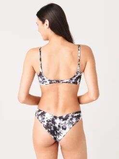 Maaji Women's Ebony Black Lanai Sporty Bralette Bikini Top -Standrews Links Officials Store 2304SBR002xDANCINGONRAINBOWSxAlt4 31718539