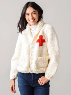 Gogo Women's Classic Short Snow Babe Cardigan -Standrews Links Officials Store 3800 CSBCxWHITExPrimary 20213194