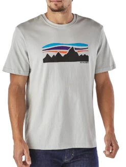 Patagonia Men's Fitz Roy Banner Cotton T-Shirt -Standrews Links Officials Store 38801 tailoredgreyalt2