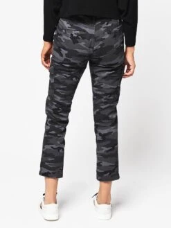 G/1 Market Place Clothing Women’s Cargo Pant -Standrews Links Officials Store 649CM CAMOBLACK CHARCOALCAMOUFLAGEalt2
