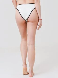 L Space Women's Nora Bitsy Bikini Bottom -Standrews Links Officials Store CBNRB22xCREAMBLACKxAlt2 63149284