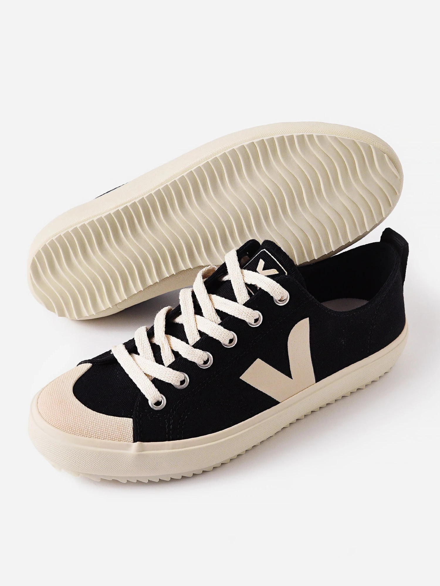 Veja Women's Nova Canvas Sneaker 1 Veja Women's Nova Canvas Sneaker