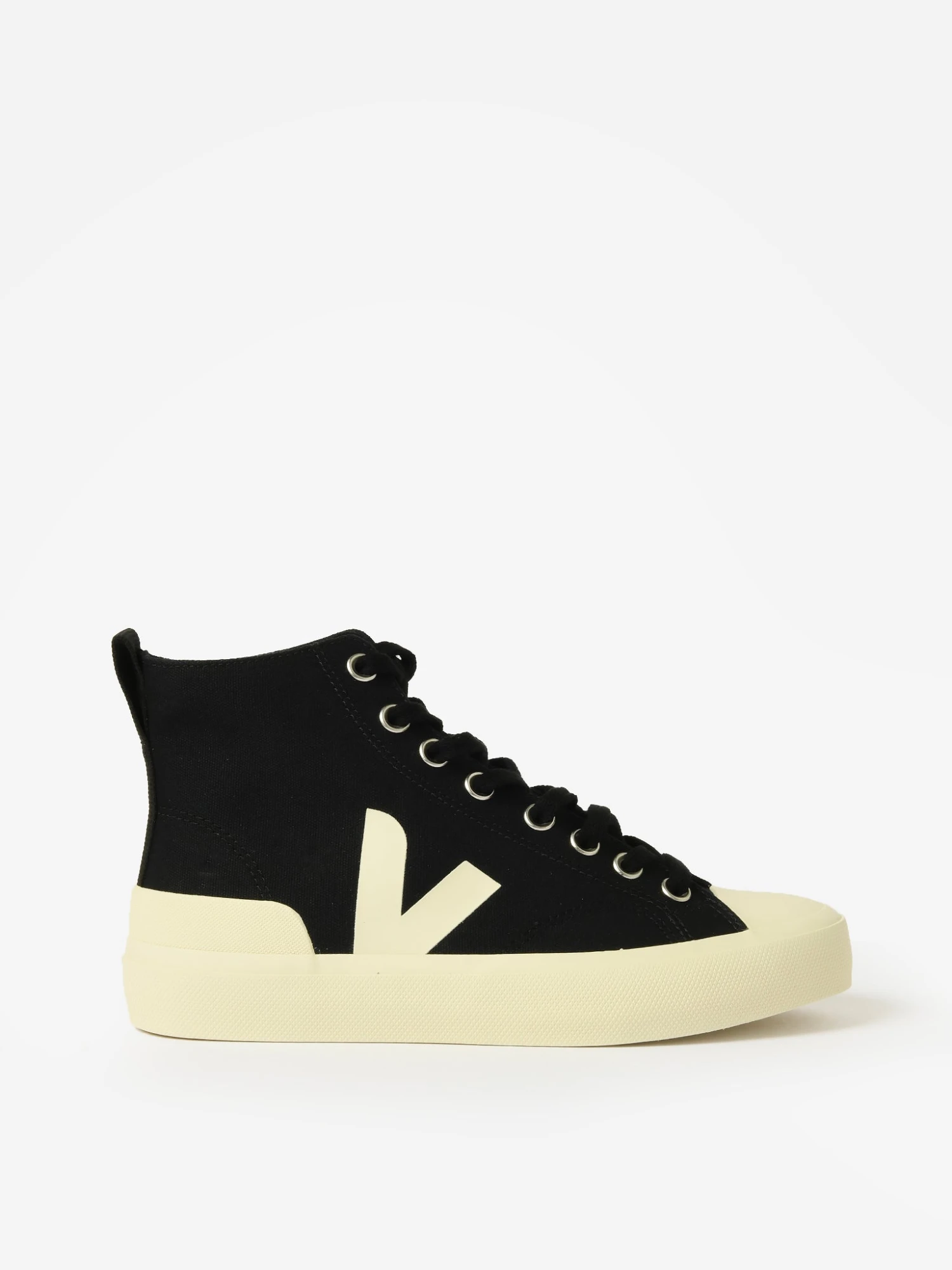VEJA Women's Wata II Canvas Sneaker 2 VEJA Women's Wata II Canvas Sneaker - Image 2
