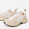 VEJA Women's Venturi Alveomesh Sneaker