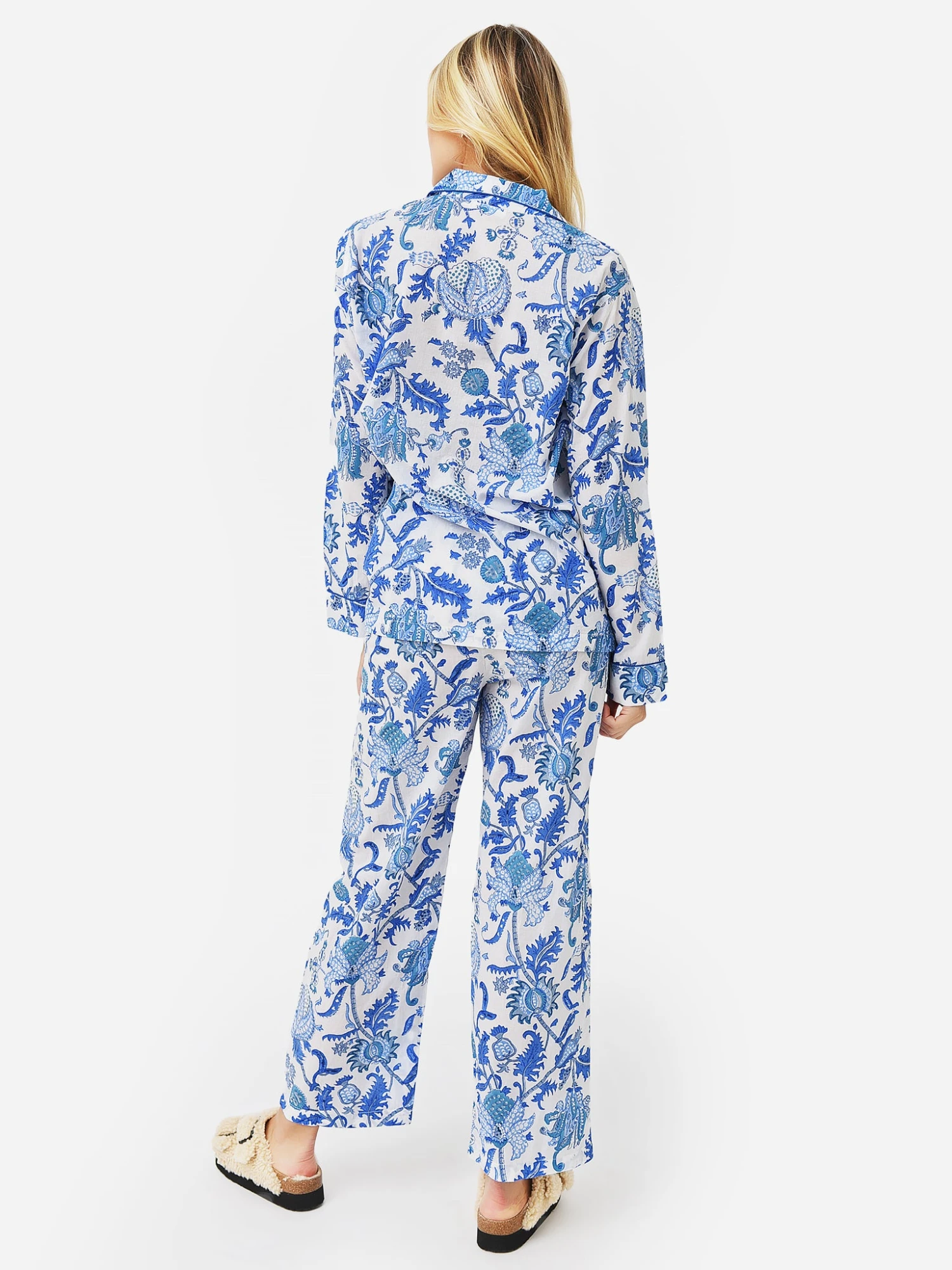 Roller Rabbit Women's Amanda Loungewear Set 4 Roller Rabbit Women's Amanda Loungewear Set - Image 4