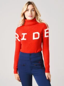 Perfect Moment Women's Ride Sweater II