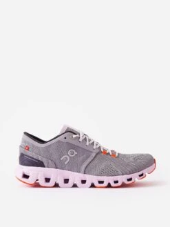 ON Womens Cloud X Running Shoe -Standrews Links Officials Store WOMENS CLOUD X 2xALLOYLILYxAlt1 68660715