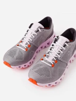 ON Womens Cloud X Running Shoe -Standrews Links Officials Store WOMENS CLOUD X 2xALLOYLILYxPrimary 68660711