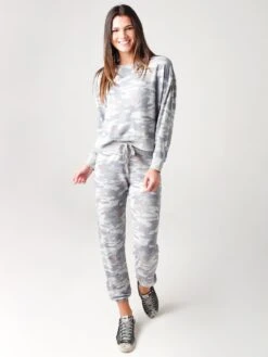 Z Supply Women's Ava Rose Camo Jogger -Standrews Links Officials Store ZP203622xHEATHERGREYxAlt3 16474868