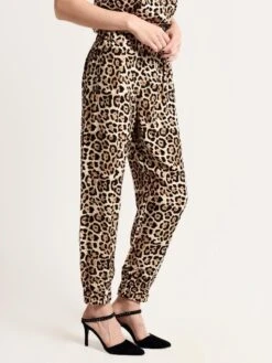 ATM Leopard Print Silk Pull On Pant 8 ATM Leopard Print Silk Pull On Pant -Standrews Links Officials Store aw9148 bd9 leopardprintalt2