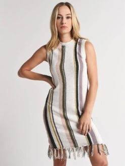 Cupcakes And Cashmere Leandra Dress