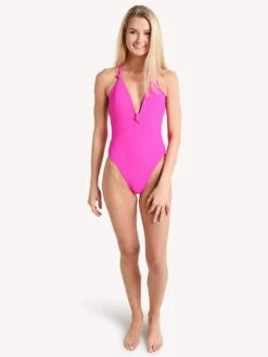 Dolce Vita Knotty High Leg One Piece Swimsuit -Standrews Links Officials Store dvcb119823 punchalt3