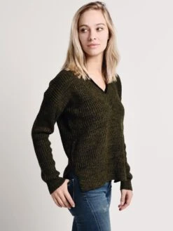 John & Jenn Sigfird V-Neck Sweater -Standrews Links Officials Store f842ov39 surplusalt1