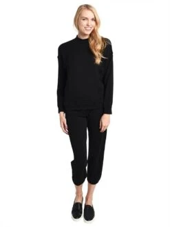 Velvet Holly Fleece Sweater -Standrews Links Officials Store holly03 blackalt1
