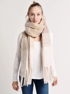 Soia & Kyo Maribel Woven Scarf -Standrews Links Officials Store maribel quartz 4eb13443 05f9 4320 8dd2 abcbaea2c38f