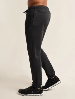 Rhone Nylon Tactel Trackpant -Standrews Links Officials Store ntj 182 blackheatheralt1