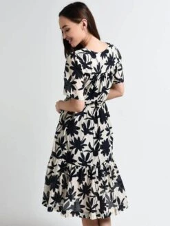 Trovata Willow Ruffle Hem Dress Navy Floral -Standrews Links Officials Store ps19 w0971 17 navyfloralalt2