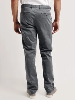 Tommy Bahama Men's Boracay Flat-Front Chino Pants -Standrews Links Officials Store t115496 foggreyalt2