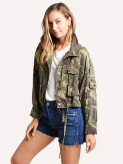 Pam&Gela Camo Crop Cargo Jacket 7 Pam&Gela Camo Crop Cargo Jacket -Standrews Links Officials Store tn50081749 armycamoalt1