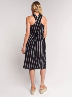 Vince Textured Stripe Twist Front Halter Dress 6 Vince Textured Stripe Twist Front Halter Dress -Standrews Links Officials Store v5054 50990 coastalbluealt1